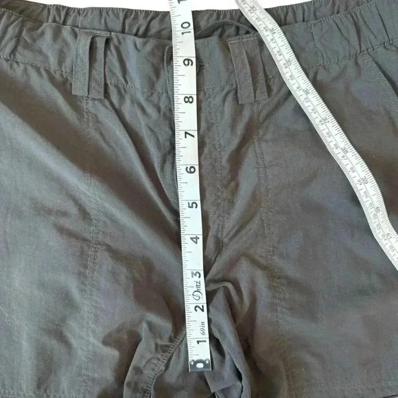 The North Face Size 3/4 Length Cargo Pants In Grey - Picture 10 of 13